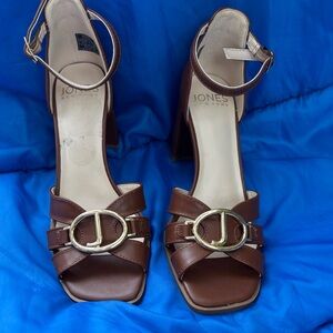 Jones New York Brown Heels with Gold Accent